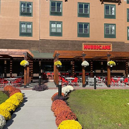 Six Flags Great Escape Lodge & Indoor Waterpark Queensbury Exterior photo